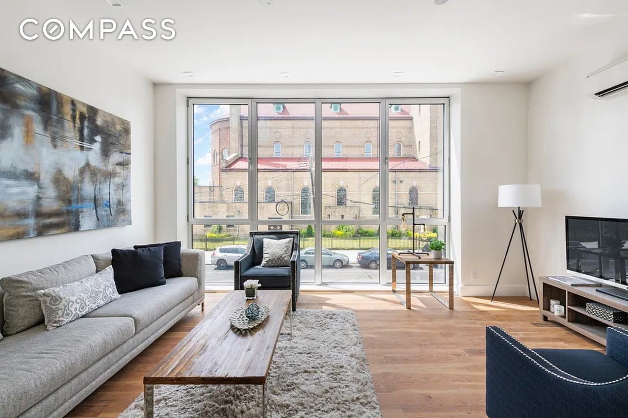 371 Lincoln Rd #2 - Photo 2 of 19