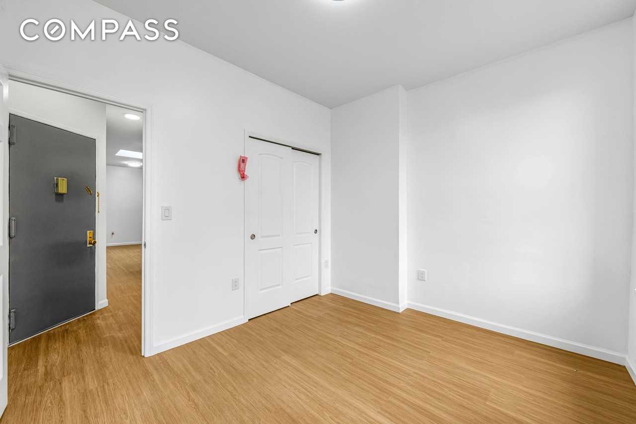 141 23rd St #3L - Photo 6 of 9