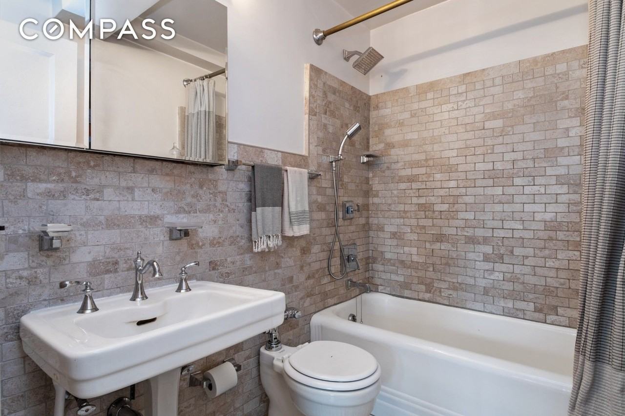 302 W 12th St #4C - Photo 6 of 10