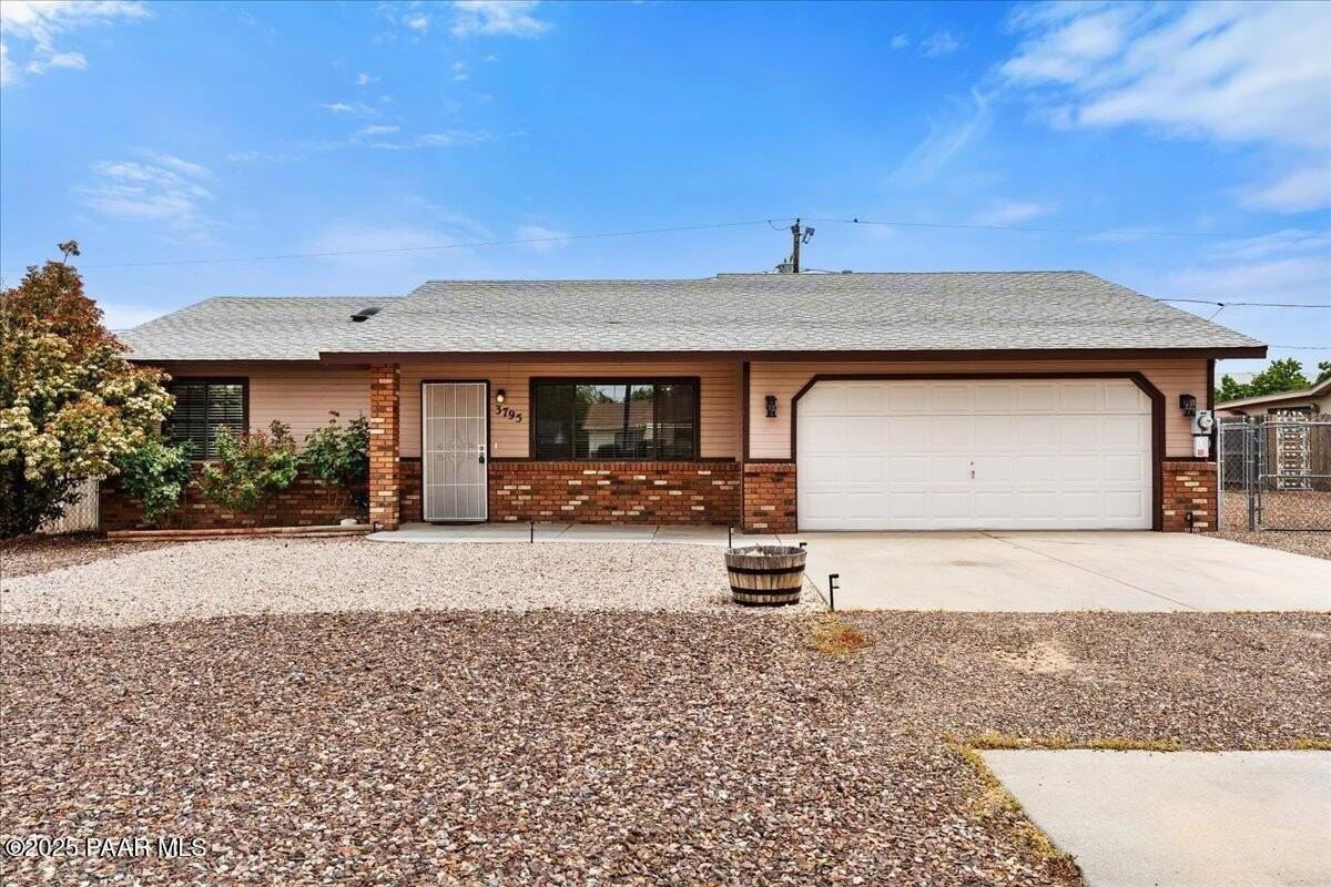 3795 N Navajo Dr