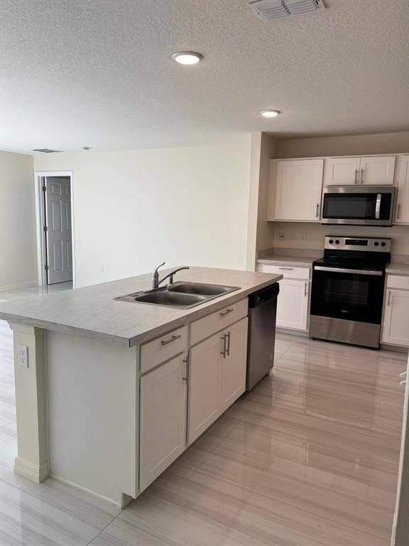 1714 Sw Haylake Ave - Photo 5 of 20