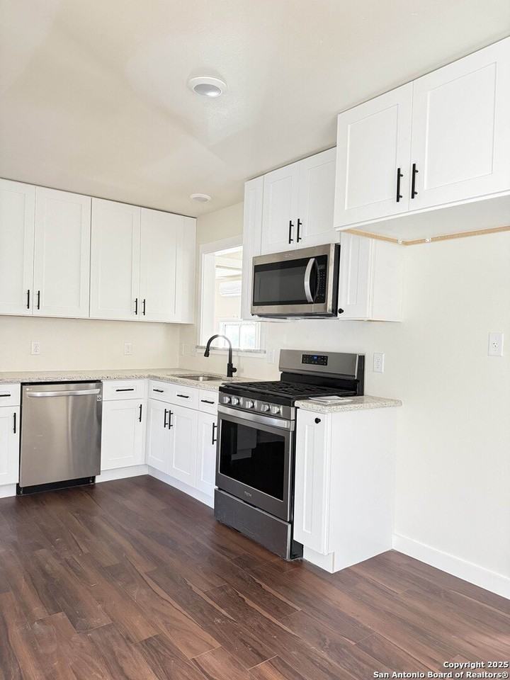 426 Edna Ave - Photo 3 of 15