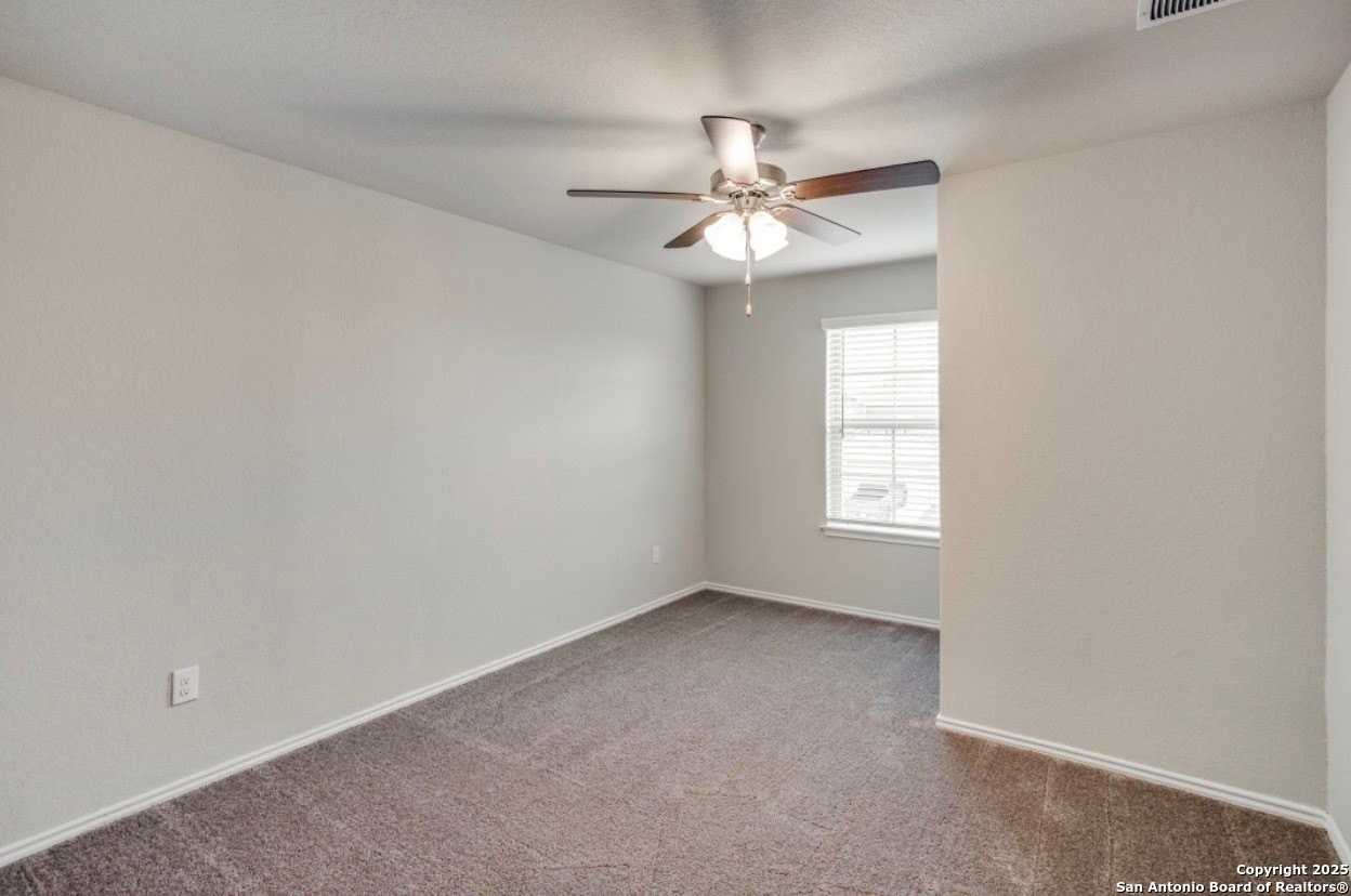 272 Kinsley Way - Photo 6 of 12