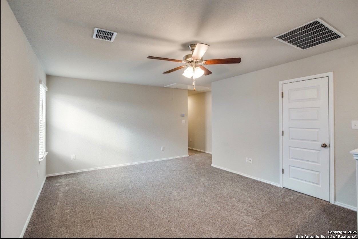 272 Kinsley Way - Photo 7 of 12