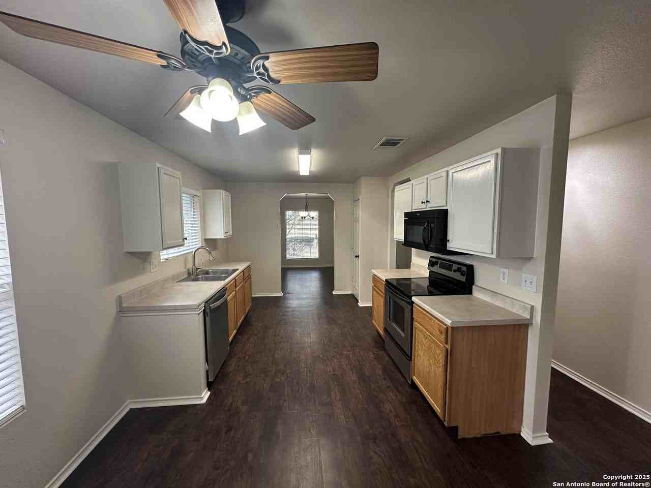 129 Jordan Pl - Photo 7 of 18