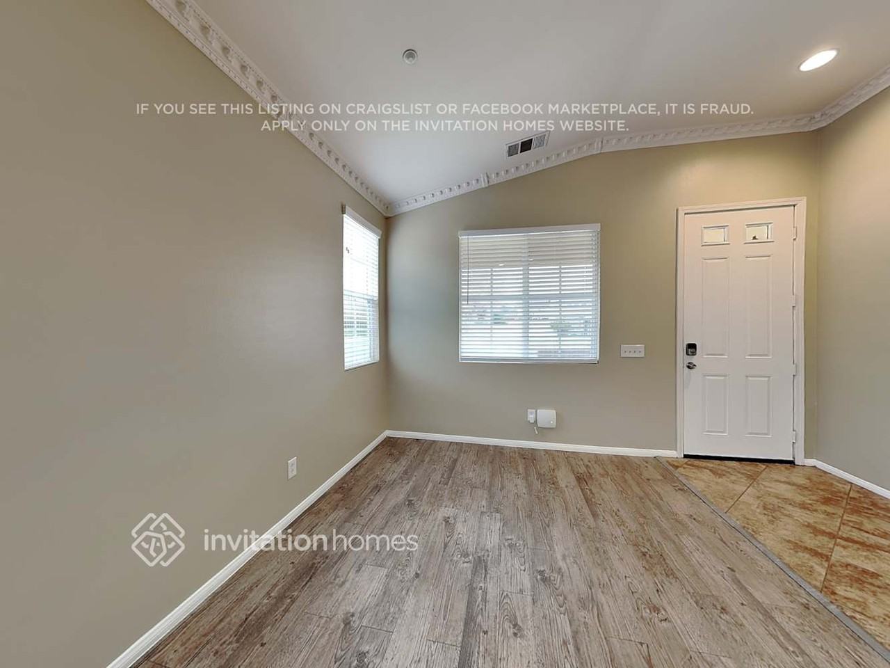 7502 Sultana Ave - Photo 4 of 21