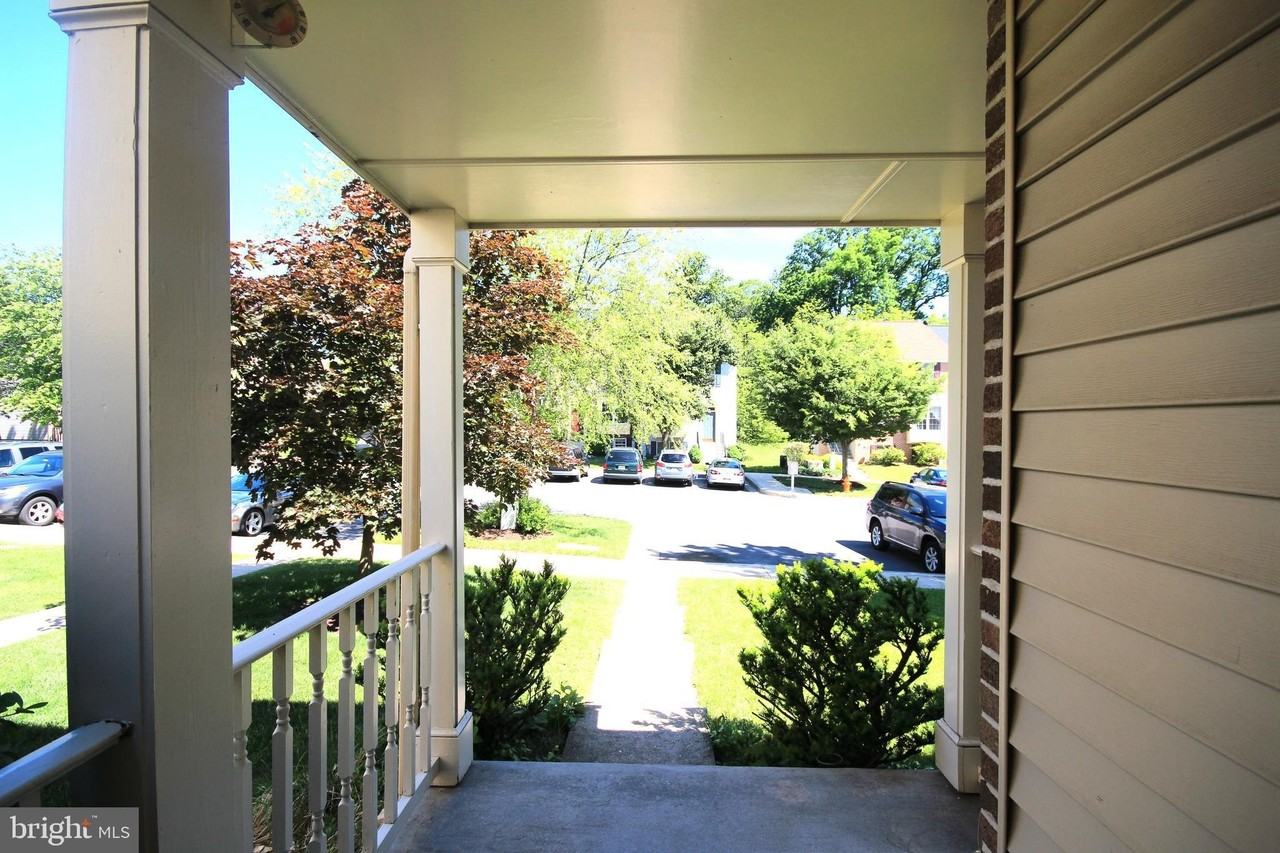 8637 Manahan Dr - Photo 2 of 8