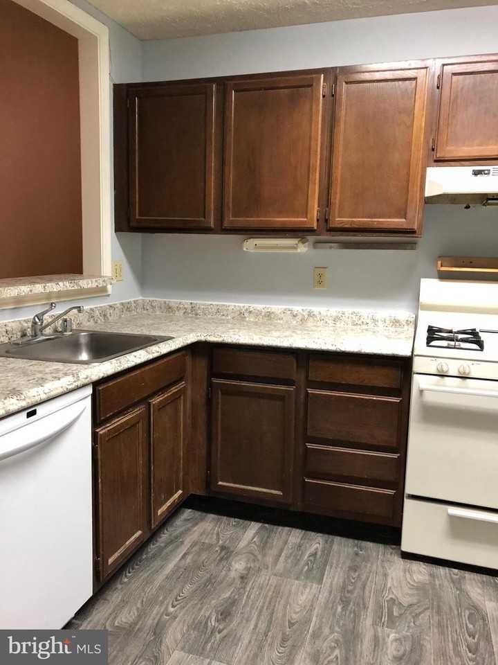 916 Windbrooke Dr Unit 916 #916 - Photo 5 of 14