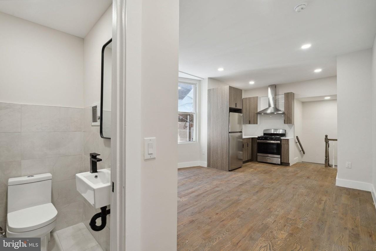 1908 Pine St Apt 2 #2 - Photo 2 of 16