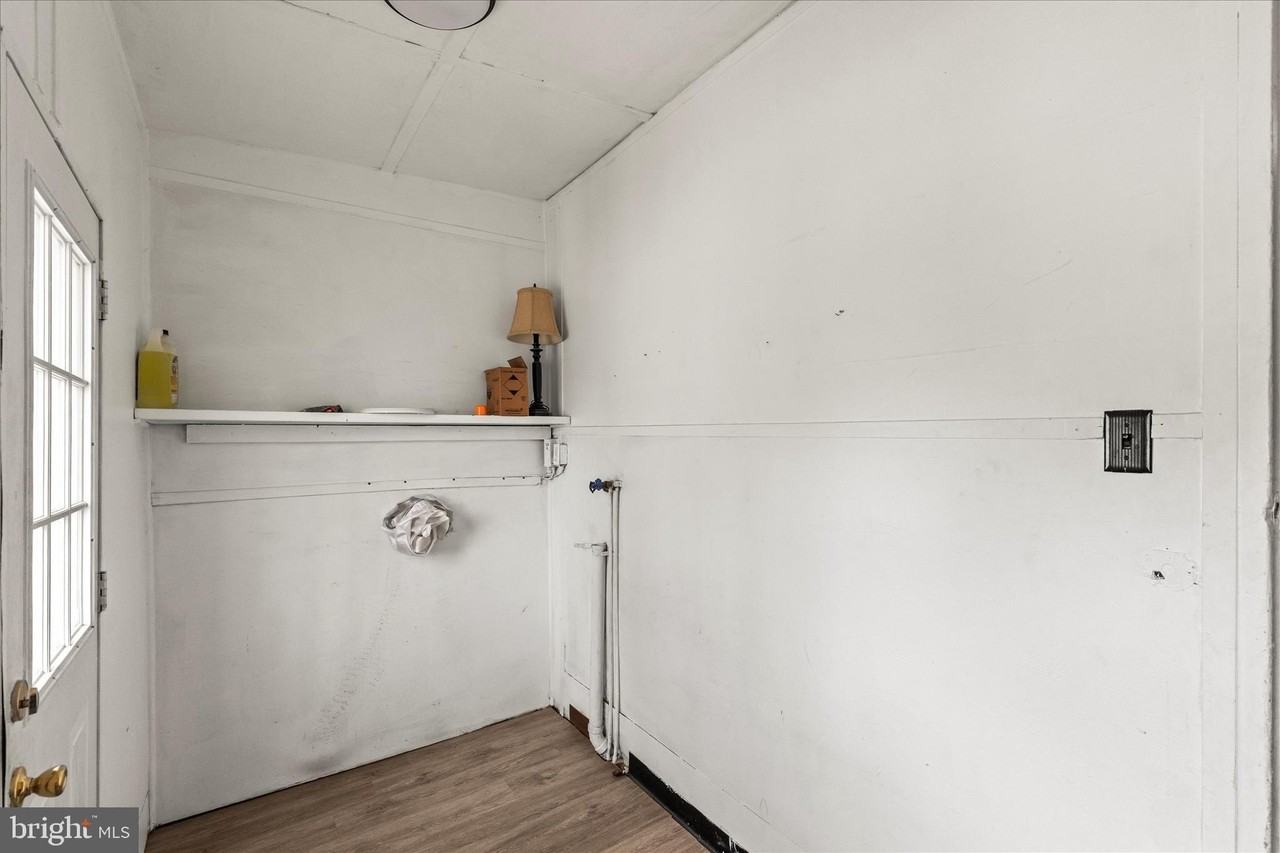 6 N Main St - Photo 2 of 16