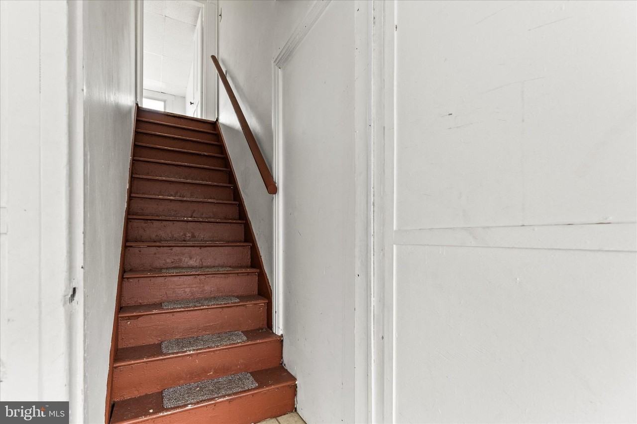 6 N Main St - Photo 3 of 16