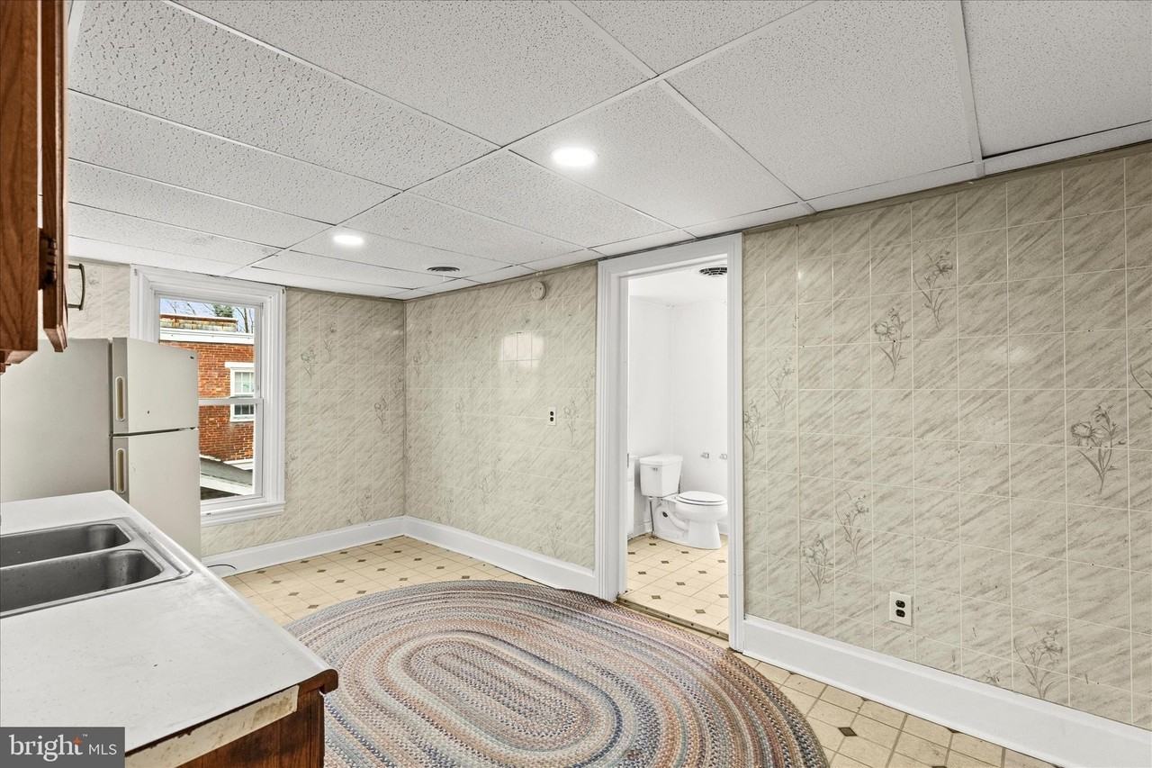 6 N Main St - Photo 4 of 16