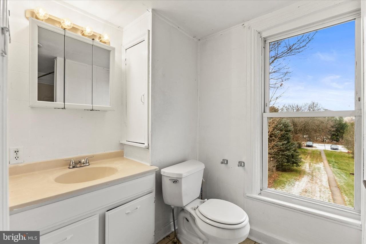 6 N Main St - Photo 7 of 16