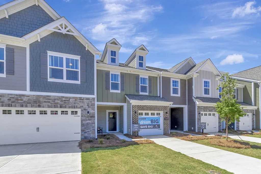 747 Lock Haven Dr Nw #1 - Photo 2 of 3