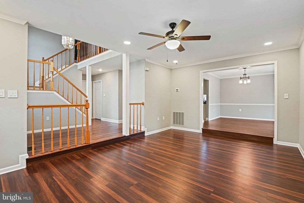 13200 Caroline Ct - Photo 5 of 50