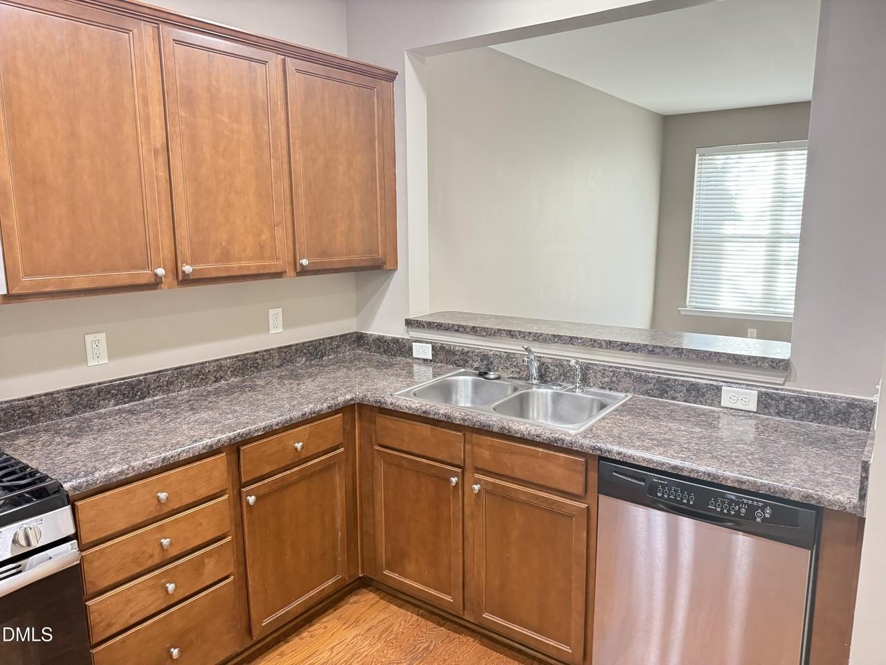 3102 Berkeley Springs Pl - Photo 5 of 19