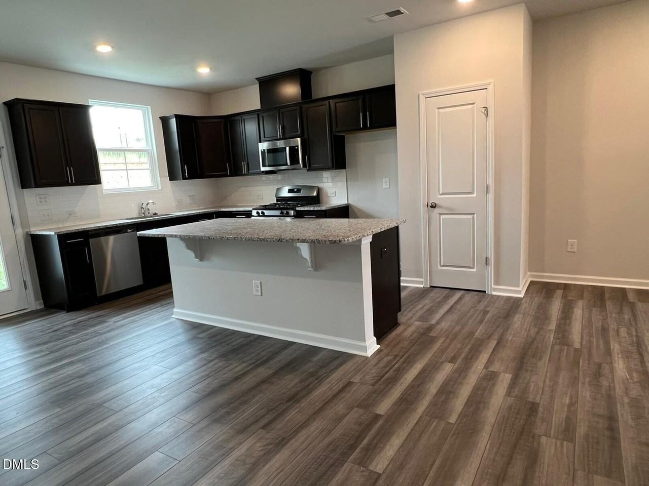 1212 Pate Farm Ln - Photo 3 of 11