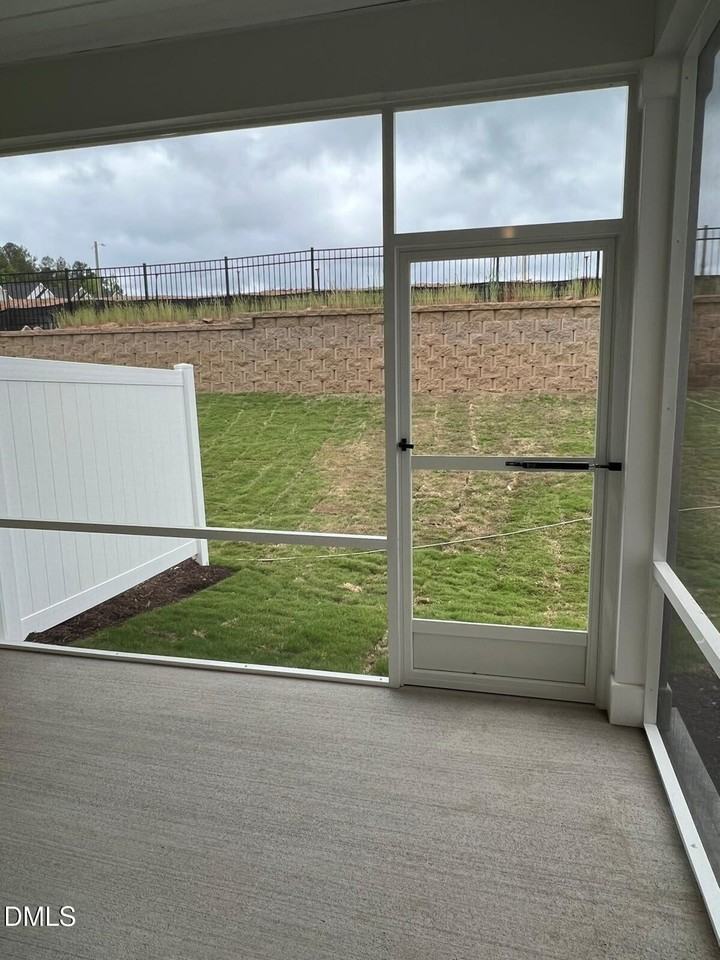 1212 Pate Farm Ln - Photo 4 of 11