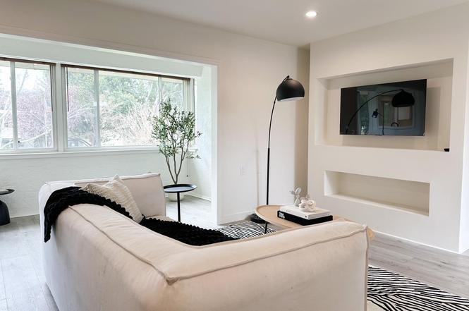 14225 Lora Dr - Photo 2 of 9