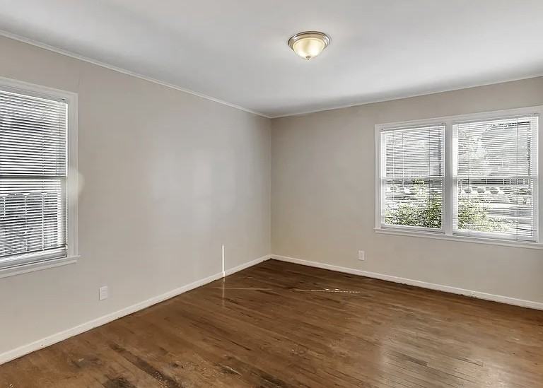 827 Chestnut St - Photo 4 of 16