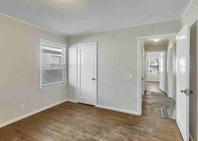 827 Chestnut St - Photo 7 of 16