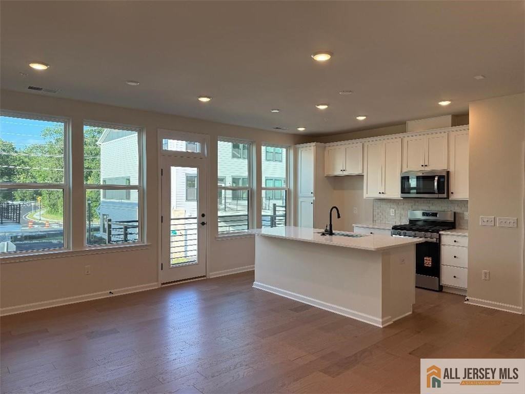 1211 Parker Blvd - Photo 3 of 16