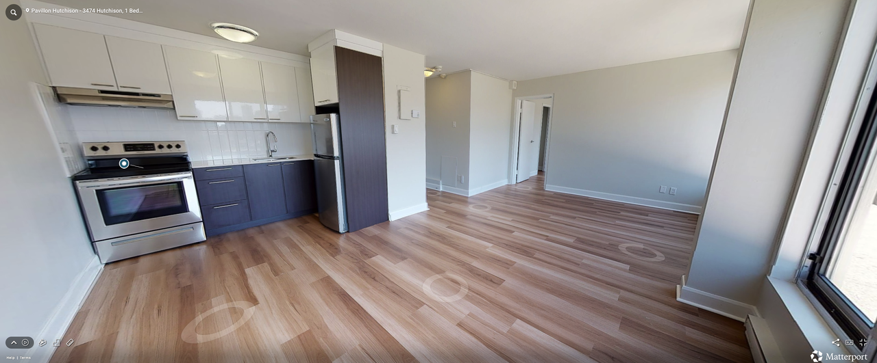 3474 Rue Hutchison #PH2 - Photo 4 of 12