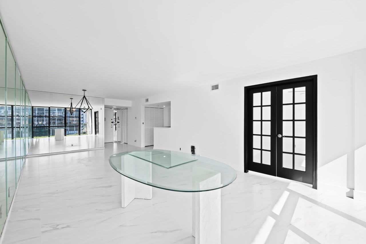 800 Parkview Drive #718 - Photo 6 of 29