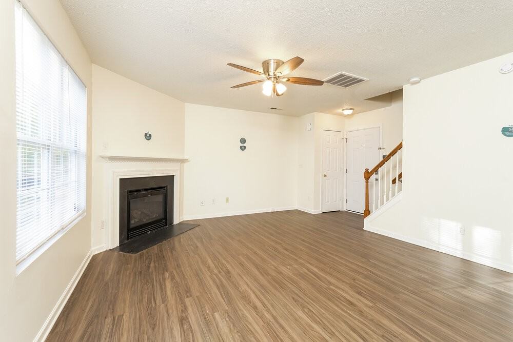 4802 Mystic Oak Dr - Photo 4 of 17