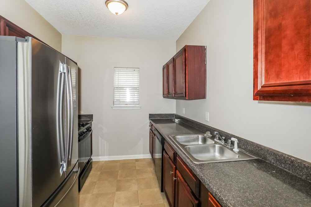 7796 Newbury Dr - Photo 7 of 17