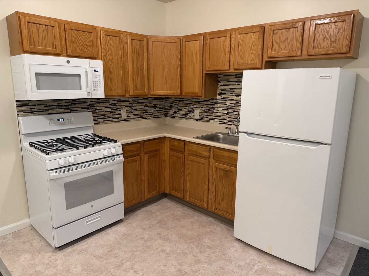 6035 Elmwood Avenue #1-R - Photo 2 of 15