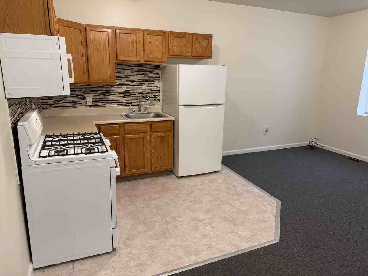 6035 Elmwood Avenue #1-R - Photo 3 of 15