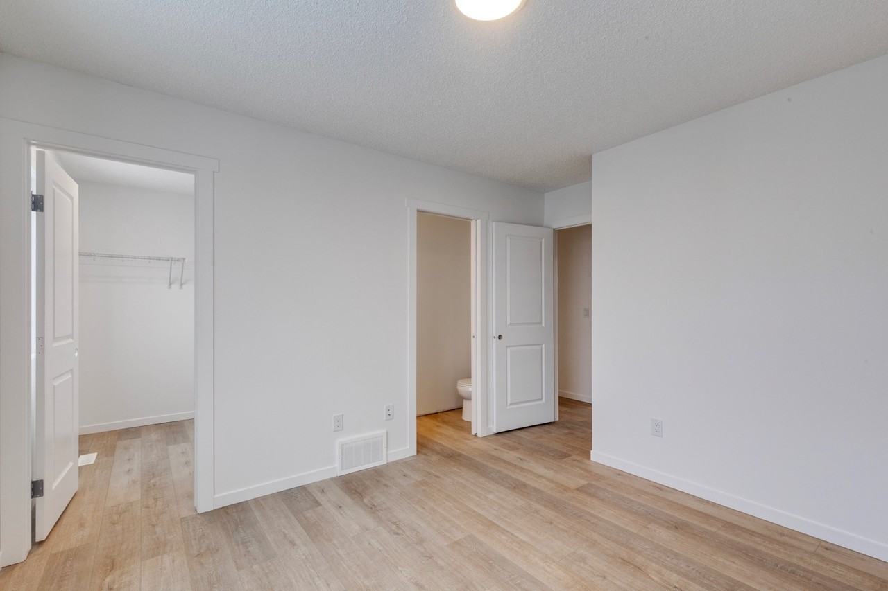 525 Secord Blvd - Photo 2 of 20