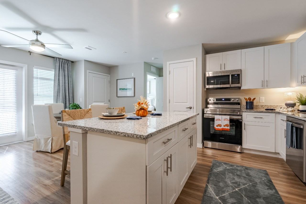 Dream Winter Haven - Photo 2 of 20