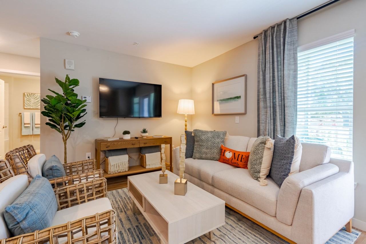 Dream Winter Haven - Photo 3 of 20