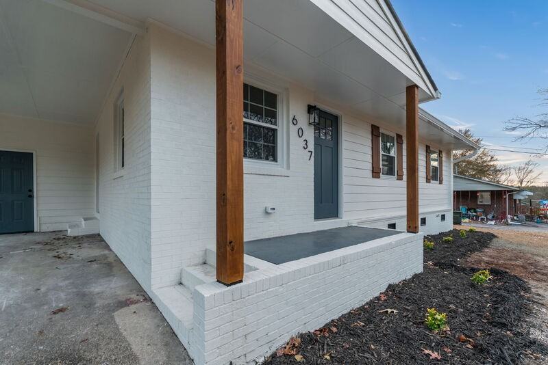 6037 Dahlgren Ave - Photo 2 of 25