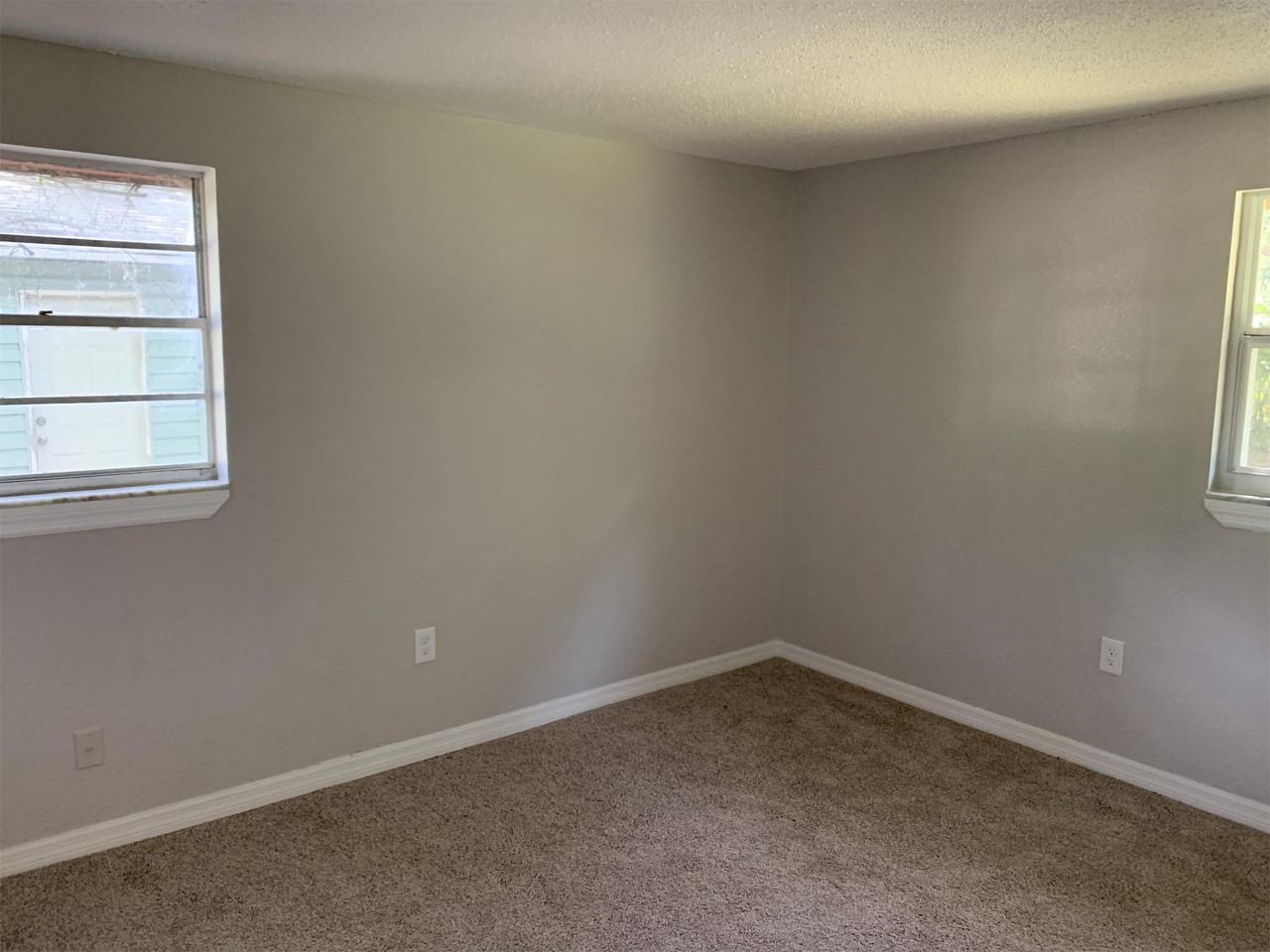 709 S Adelle Ave - Photo 3 of 8