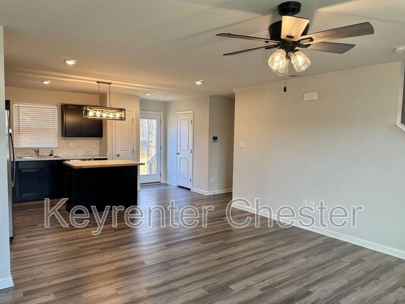 331 Chanticleer Dr - Photo 5 of 16