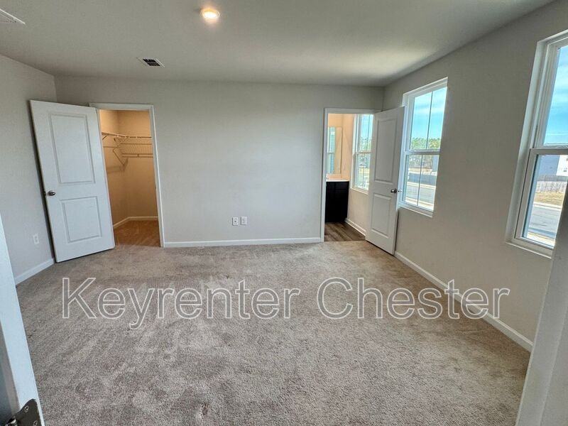 331 Chanticleer Dr - Photo 7 of 16