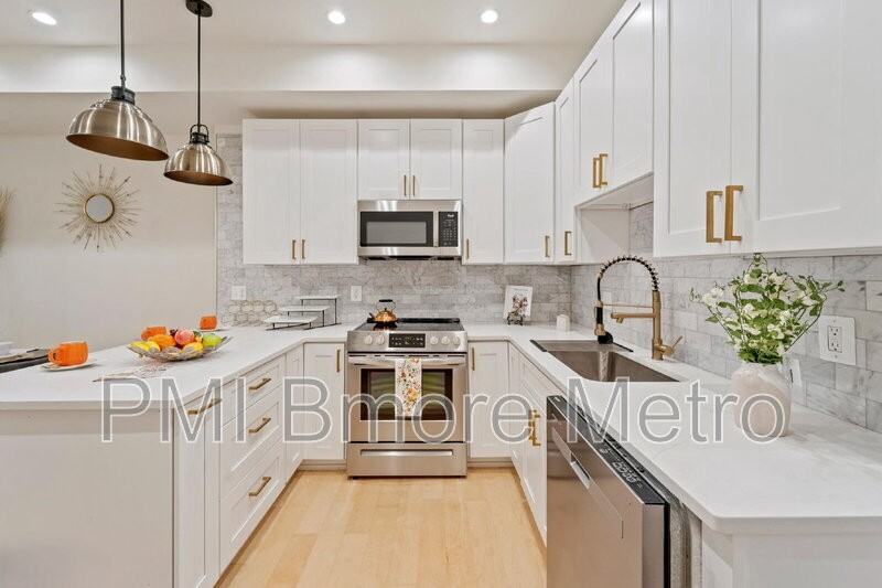 2329 E Madison St - Photo 3 of 28