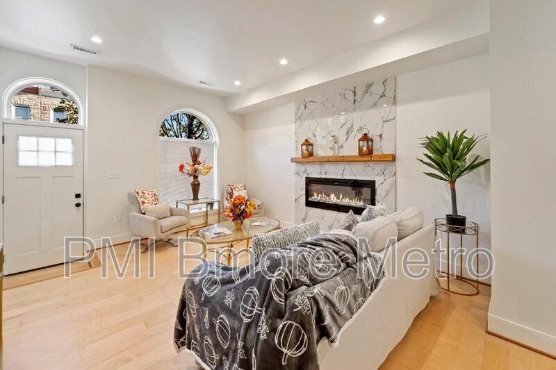 2329 E Madison St - Photo 6 of 28