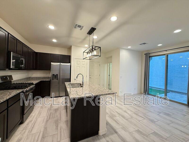 1708 S 83rd Way - Photo 5 of 25