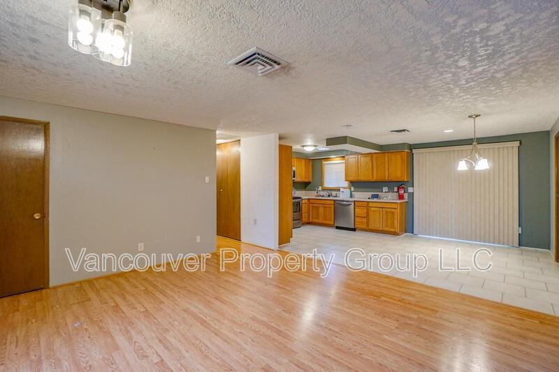 403 Ne 123rd Ave - Photo 4 of 27