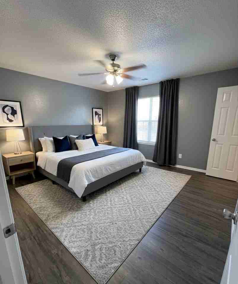 Spanish Village Apartments - Photo 7 of 9