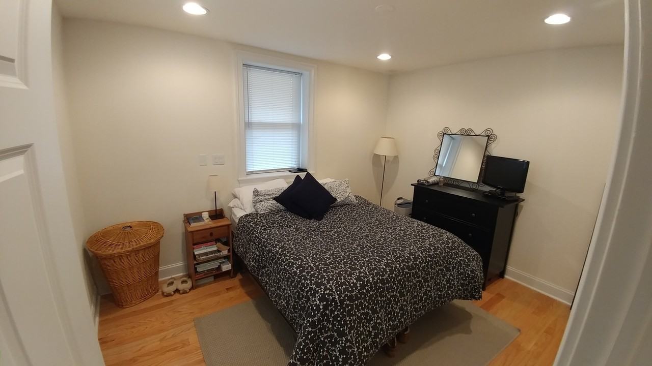 2103 Spring Garden St. - Photo 4 of 11