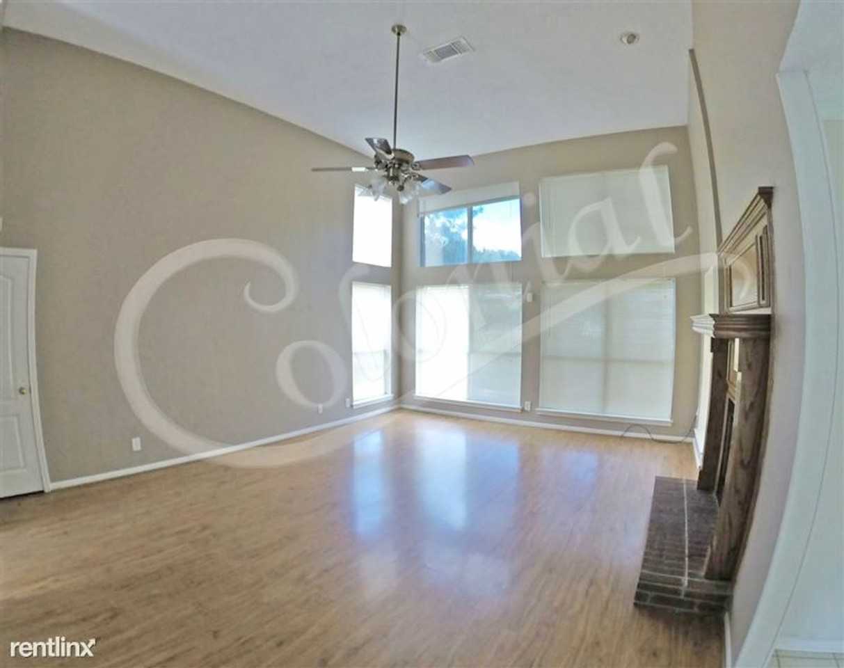 706 Man O War Dr - Photo 3 of 18