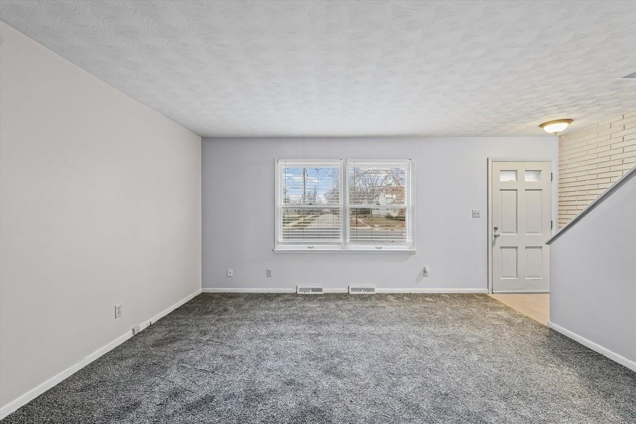 1100-1102 Franklin Ave - Photo 4 of 21