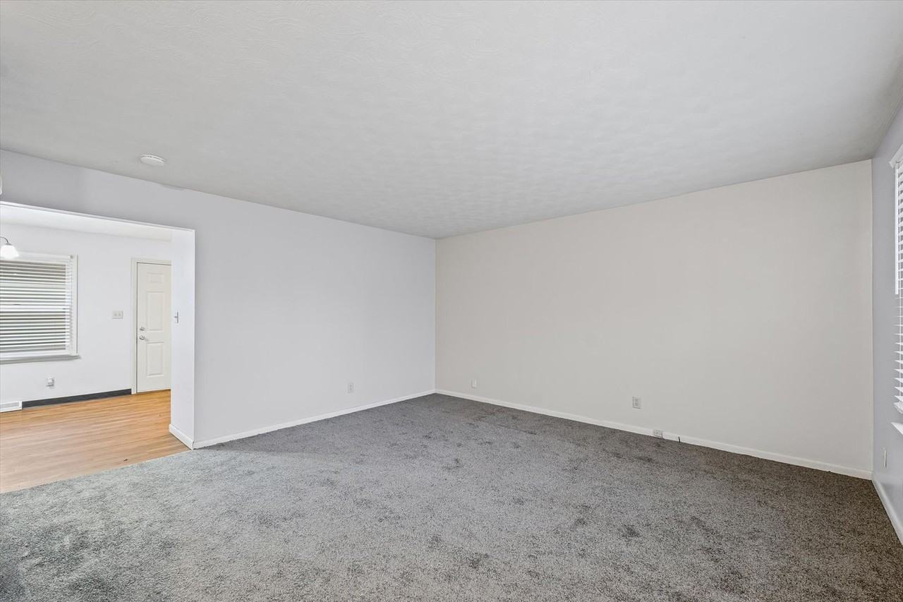 1100-1102 Franklin Ave - Photo 6 of 21