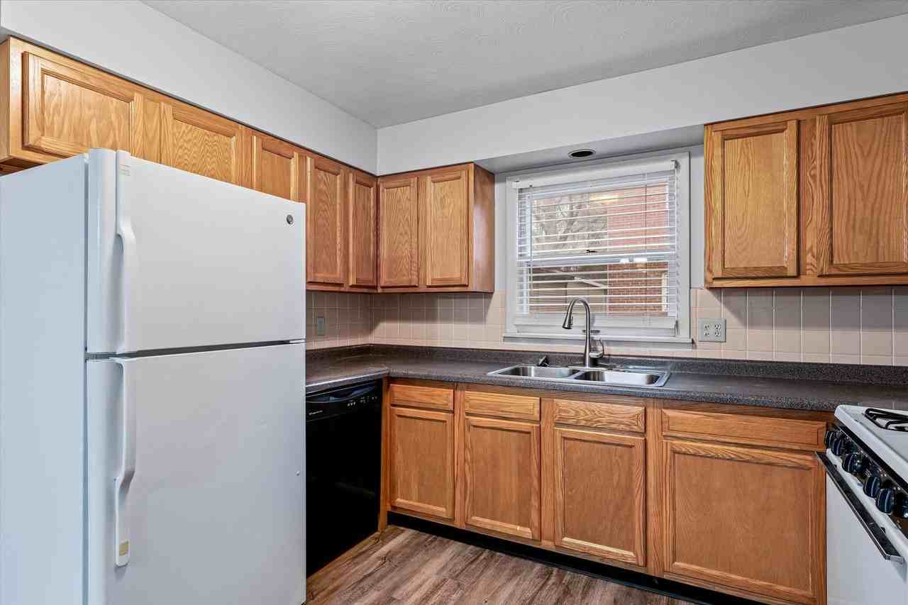 1100-1102 Franklin Ave - Photo 7 of 21