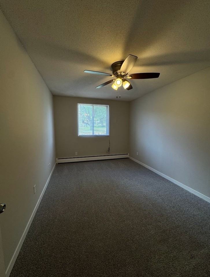 4510 Rhode Island - Photo 7 of 11